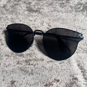 Black Round Sunglasses